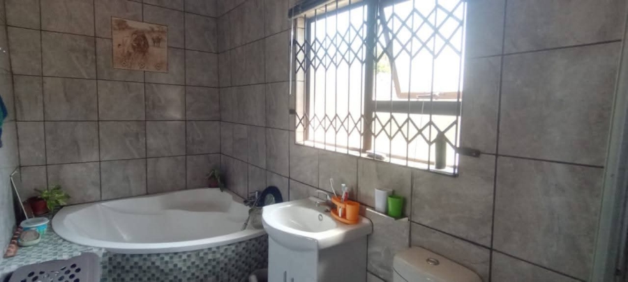 3 Bedroom Property for Sale in Amalinda Eastern Cape